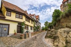 Historisch centrum van Quedlinburg - Stiftskerk van Sint-Servaas, kasteel en historisch centrum van Quedlinburg:&nbsp;Een voetpad naar de Slotberg (Schlossberg).&nbsp;Quedlinburg werd...