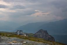 Tektonisch landschap van Sardona - Tektonisch landschap van Sardona: Het bergstation op de Fil de Cassons ligt 2644 meter boven zeeniveau. Het bergstation was tot...