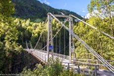 Industrieel erfgoed in Rjukan-Notodden - Industrieel erfgoed in Rjukan-Notodden: De smalle hangbrug over het 200 meter diepe ravijn bij Vemork. De... Industrieel erfgoed in Rjukan-Notodden - Industrieel erfgoed in Rjukan-Notodden: De smalle hangbrug over het 200 meter diepe ravijn bij Vemork. De...