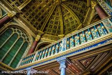 Paleis en park van Fontainebleau - Paleis en park van Fontainebleau: De kapel van St. Saturninus werd in de 12de eeuw gebouwd tijdens het bewind van koning François I. De...