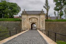 Vestingwerken van Vauban - Vestingwerken van Vauban: De Franse Poort in Longwy. Zeven van de twaalf vestingwerken van Vauban, die een Werelderfgoed van UNESCO...