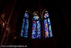 Kathedraal Notre-Dame, Reims - De Notre-Dame, de Onze Lieve-Vrouwekathedraal in Reims: De Wit-Russische-Franse beeldend kunstenaar Marc Chagall ontwierp de drie...