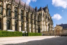 Kathedraal Notre-Dame, Reims - Kathedraal Notre-Dame, voormalig klooster van Saint-Rémi en Paleis van Tau in Reims: Naast de kathedraal van Reims staat het Paleis van... Kathedraal Notre-Dame, Reims - Kathedraal Notre-Dame, voormalig klooster van Saint-Rémi en Paleis van Tau in Reims: Naast de kathedraal van Reims staat het Paleis van...