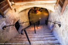 Provins, Town of Medieval Fairs - Provins, Town of Medieval Fairs: The entrance into the 'Grange aux Dîmes', the medieval indoor marketplace. Today, it is a museum...