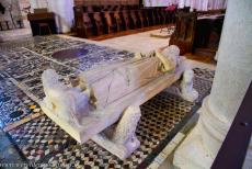 Loire Valley - The Loire Valley between Sully-sur-Loire and Chalonnes: The sculpted tomb of King Philip I of France. The king was buried in the Fleury... Loire Valley - The Loire Valley between Sully-sur-Loire and Chalonnes: The sculpted tomb of King Philip I of France. The king was buried in the Fleury...