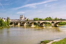 Loire Valley - The Loire Valley between Sully-sur-Loire and Chalonnes: The George V Bridge is a stone arch bridge over the Loire in Orléans. Behind the... Loire Valley - The Loire Valley between Sully-sur-Loire and Chalonnes: The George V Bridge is a stone arch bridge over the Loire in Orléans. Behind the...