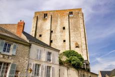 Loire Valley - The Loire Valley between Sully-sur-Loire and Chalonnes: The Caesar Tower in Beaugency is one of the oldest examples of Romanesque... Loire Valley - The Loire Valley between Sully-sur-Loire and Chalonnes: The Caesar Tower in Beaugency is one of the oldest examples of Romanesque...