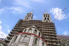 Onze-Lieve-Vrouwekathedraal in Doornik - De Onze-Lieve-Vrouwekathedraal in Doornik (Tournai) werd 1999 werd zwaar beschadigd door een tornado, bij het opmaken van de schade werden...