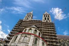 Onze-Lieve-Vrouwekathedraal in Doornik - De Onze-Lieve-Vrouwekathedraal in Doornik (Tournai) werd 1999 werd zwaar beschadigd door een tornado, bij het opmaken van de schade werden...