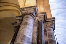 Onze-Lieve-Vrouwekathedraal in Doornik - De Onze-Lieve-Vrouwekathedraal in Doornik (Frans: Tournai): Alle kapitelen op de zuilen hebben verschillende decoraties. De kathedraal...