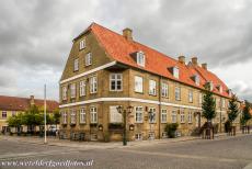 Christiansfeld, een Moravische nederzetting - Christiansfeld, een Moravische Broedergemeenschap: De herberg van de Moravische Broeders werd gebouwd in 1773 en diende als pension voor...