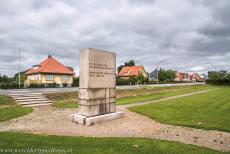 Christiansfeld, een Moravische nederzetting - Christiansfeld, een Moravische Broedergemeenschap: De gedenksteen op het Herenigingsplein, de Genforeningspladsen,...