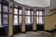 Speicherstadt en Kontorhausviertel in Hamburg - Speicherstadt en Kontorhaus-district met het Chilehaus in Hamburg: Een erker in het Chilehaus. Het Chilehaus werd gebouwd voor de scheepsmagnaat...