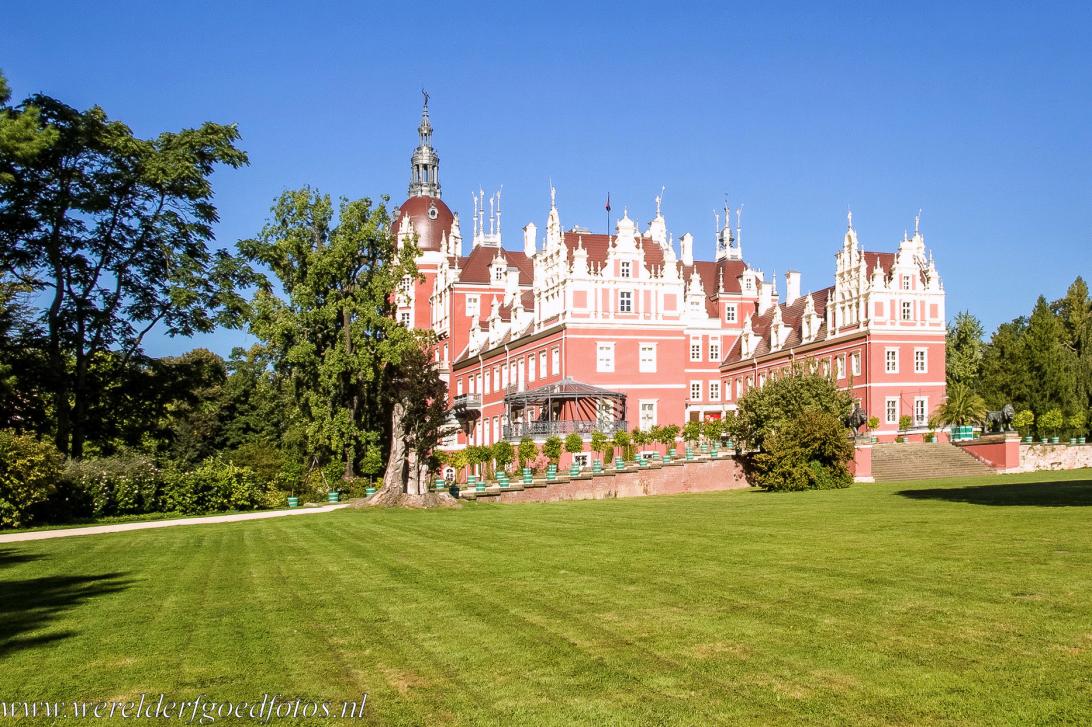 Muskauer Park / Park Mużakowski - Muskauer Park / Park Mużakowski: The original Baroque Neues Schloss was rebuilt into a Neo-Renaissance castle by the successors of Prince Hermann...