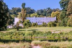 Muskauer Park / Park Muzakowski - Muskauer Park / Park Muzakowski: The Orangery viewed from the Polish part of the park, the Neisse River in the foreground. The Orangery...