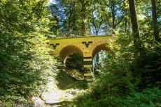 Muskauer Park / Park Muzakowski - Muskauer Park / Park Muzakowski: The viaduct across Sarah's Walk, the viaduct is situated on the Polish side of the Muskauer Park. The...