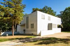 Het Bauhaus en zijn locaties in Dessau - Het Bauhaus in Dessau: De woning van Walter Gropius in de Meisterhaussiedlung. De docenten van het Bauhaus woonden met hun gezin in de...