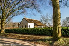 Koloniën van Weldadigheid - Koloniën van Weldadigheid: Koloniewoningen bij Frederiksoord. Het doel van de Maatschappij van Weldadigheid was om de armen een beter leven...