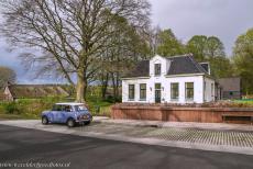 Koloniën van Weldadigheid - Koloniën van Weldadigheid: De voormalige pastorie van het koloniedorp Wilhelminaoord staat naast het koloniekerkje. De Vrije Kolonie...