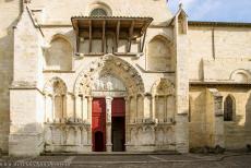 Jurisdiction de Saint-Émilion - Jurisdiction de Saint-Émilion: The façade and main portal of the Collegiate Church of the town of Saint-Émilion.... Jurisdiction de Saint-Émilion - Jurisdiction de Saint-Émilion: The façade and main portal of the Collegiate Church of the town of Saint-Émilion....