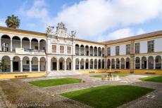 Historic Centre of &Eacute;vora - Historic Centre of &Eacute;vora: The arcaded courtyard of the Col&eacute;gio do Esp&iacute;rito Santo (&nbsp;College of the Holy Spirit), the main...