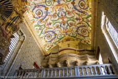 Universiteit van Coimbra - Alta en Sofia - Universiteit van Coimbra - Alta en Sofia: De kapel van St. Michaël werd gebouwd aan het begin van de 16de eeuw, waarschijnlijk op de...