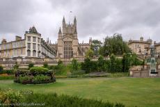 De stad Bath - De stad Bath: Bath Abbey gezien vanuit de Parade Gardens. De abdij werd gesticht in de 7de eeuw als een benedictijnenklooster,... De stad Bath - De stad Bath: Bath Abbey gezien vanuit de Parade Gardens. De abdij werd gesticht in de 7de eeuw als een benedictijnenklooster,...