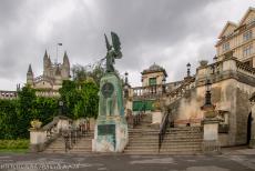 De stad Bath - De stad Bath: De Vredesengel in de Parade Gardens is een gedenkteken voor koning Edward VII. De Parade Gardens hebben een lange geschiedenis, die...