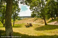 Archeologisch gebied Kernavė - Archeologisch Kernavė (Cultuurreservaat van Kernavė): Het gebied Kernavė ligt aan de rivier de Neris en werd al bewoond in de 9de eeuw...