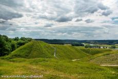 Archeologisch gebied Kernavė - Archeologisch Kernavė (Cultuurreservaat van Kernavė): De heuvelforten van Kernavė maakten deel uit van een veel groter verdedigingswerk,...