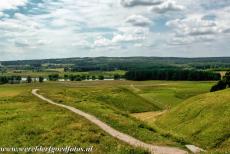 Archeologisch gebied Kernavė - Archeologisch Kernavė (Cultuurreservaat van Kernavė): Het heuvelfort Lizdeikos Piliakalnis. Het heuvelfort met de steilste hellingen...