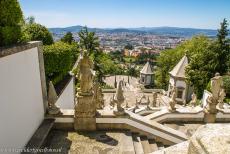 Heiligdom van Bom Jesus do Monte in Braga - Heiligdom van Bom Jesus do Monte in Braga: Bom Jesus do Monte ligt op een 116 meter hoge heuvel met uitzicht op het Portugese dorp...