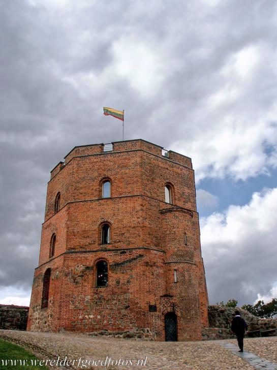 Historisch centrum van Vilnius - Historisch centrum van Vilnius: De Gediminastoren is het laatste overblijfsel van het kasteel van Vilnius, dat in 1409 werd gebouwd.... Historisch centrum van Vilnius - Historisch centrum van Vilnius: De Gediminastoren is het laatste overblijfsel van het kasteel van Vilnius, dat in 1409 werd gebouwd....
