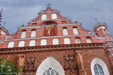 Historisch centrum van Vilnius - Historisch centrum van Vilnius: De Bernarduskerk staat naast de St. Annakerk. De kerk maakte ooit deel uit van de verdedigingsmuren van...