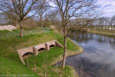 New Dutch Water Line - Fort bij Vechten - New Dutch Water Line - National Waterline Museum at Fort bij Vechten: A thick layer of earth was used to reinforce and camouflage Fort bij...