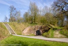 Nieuwe Hollandse Waterlinie - Fort bij Vechten - Nieuwe Hollandse Waterlinie - Nationaal Waterliniemuseum in Fort bij Vechten: Het fort ligt bij Bunnik in de provincie Utrecht. Sinds 2015 is het...