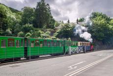 Het leisteenlandschap van Noordwest-Wales - Het leisteenlandschap van Noordwest-Wales: Een industrieel smalspoor verbond de Dinorwic leisteengroeve met de haven van Y Felinheli,...