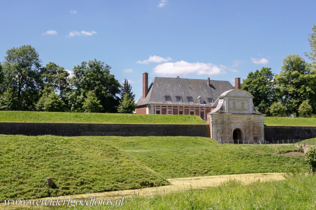 Vestingwerken van Vauban, Citadel van Arras - Vestingwerken van Vauban: De Citadel van Arras, de Porte Royale is de hoofdpoort. Lodewijk XIV gaf zijn militaire... Vestingwerken van Vauban, Citadel van Arras - Vestingwerken van Vauban: De Citadel van Arras, de Porte Royale is de hoofdpoort. Lodewijk XIV gaf zijn militaire...