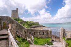 Saint-Vaast-la-Hougue/Tatihou, Towers of Vauban - Fort de la Hougue&nbsp;and the Hougue Tower at Saint-Vaast-la-Hougue. The site around the tower is open to the public&nbsp;a few days each summer....