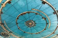 Eise Eisinga Planetarium in Franeker - Eise Eisinga Planetarium in Franeker: Op het plafond is ook de snelheid geschilderd waarmee de planeten van het planetarium om de zon draaien,...