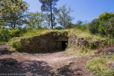 Megalieten van Carnac - De Tumulus de Kercado is een grafheuvel uit ongeveer 4800 v.Chr. De grafkamer is bereikbaar via een lage gang. Het is een van de oudste...