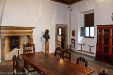 Historisch centrum van Urbino - Historisch centrum van Urbino: Een kamer in het geboortehuis van Rafaël, de jonge Rafaël werd hier door zijn vader onderwezen in de...