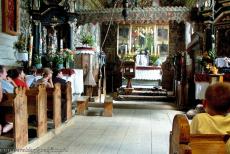 Houten kerken van Małopolska - Het interieur van Michaël de Aartsengelkerk in het dorpje Dębno is verfraaid met 15de eeuwse muurschilderingen in 33 kleuren en 77...