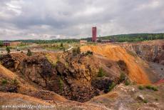 Grote Koperberg in Falun - Mijngebied van de Grote Koperberg in Falun: Het 'Grote Gat' en een van de schachttorens van de mijn. In het mijngebied rond de Grote...