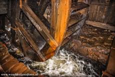 Engelsberg Ironworks - Engelsberg Ironworks: During the guided tour the guide will start the water wheel. The bellows was powered by this wooden water wheel. Most of the...