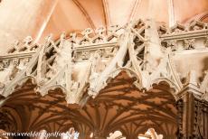 Kathedraal van Canterbury - Kathedraal van Canterbury: Een detail van het beeldhouwwerk boven het koor, het koor werd in 1174 verwoest door brand en werd herbouwd als...