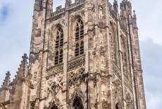 Kathedraal van Canterbury - Kathedraal van Canterbury: De beroemde klokkentoren Bell Harry uit 1498. De kathedraal heeft eenentwintig klokken&nbsp;verdeeld over&nbsp;drie...