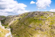 Sassi di Matera en grotkerken van Matera - De Sassi di Matera langs de Gravina is een van de oudste nederzettingen in de wereld. De Sassi di Matera en grotkerken van...