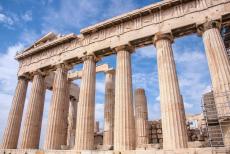 Acropolis van Athene - Acropolis van Athene: De westkant van het Parthenon. Het Parthenon is de beroemdste tempel op de Acropolis, de tempel werd gebouwd...