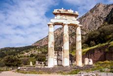 Archeologisch Delphi - Archeologisch Delphi: De Marmaria of de Tholos van het heiligdom van Athena Pronaia was een rond bouwwerk, dat werd gebouwd in 380-360 v.Chr....